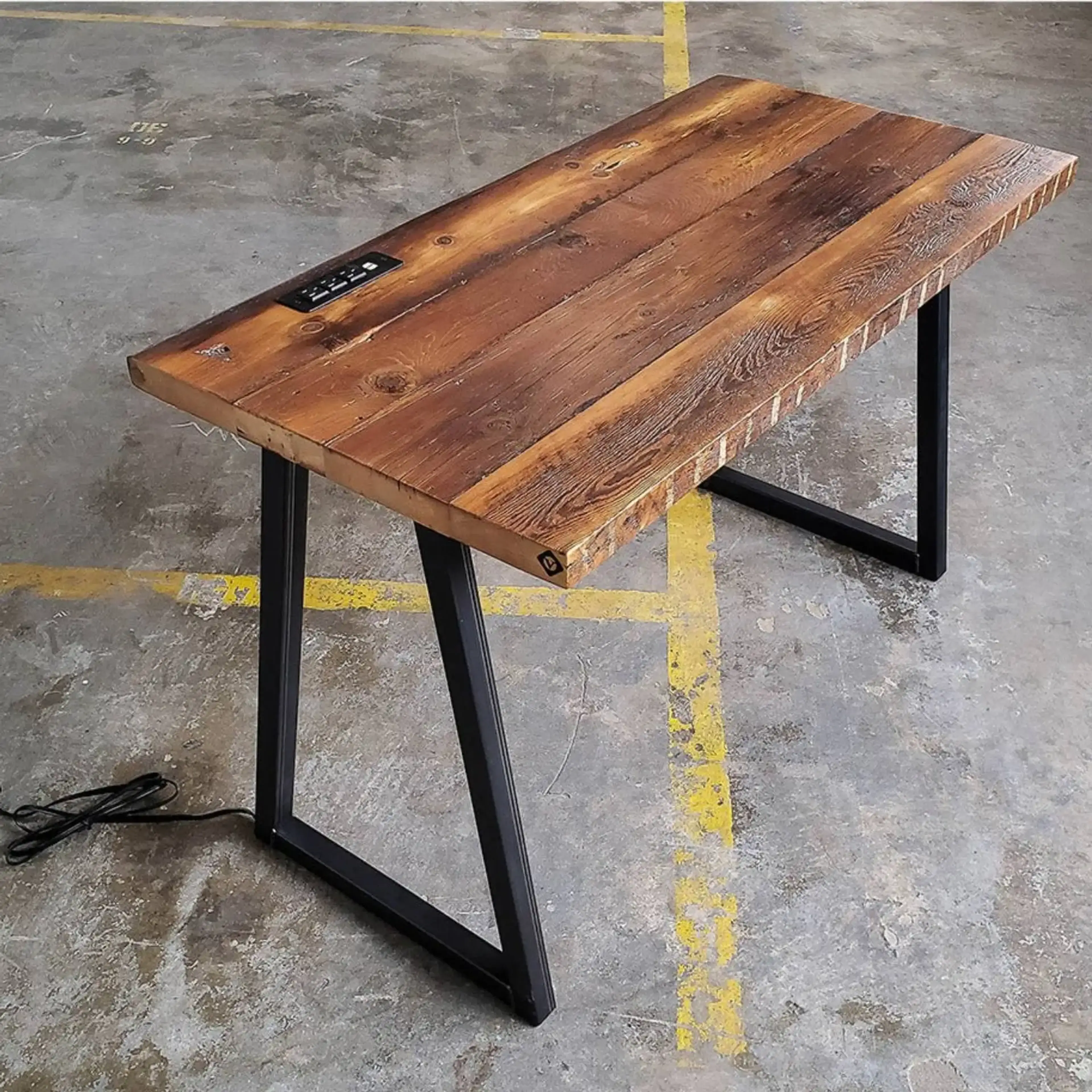Computer Desk with Power Outlet