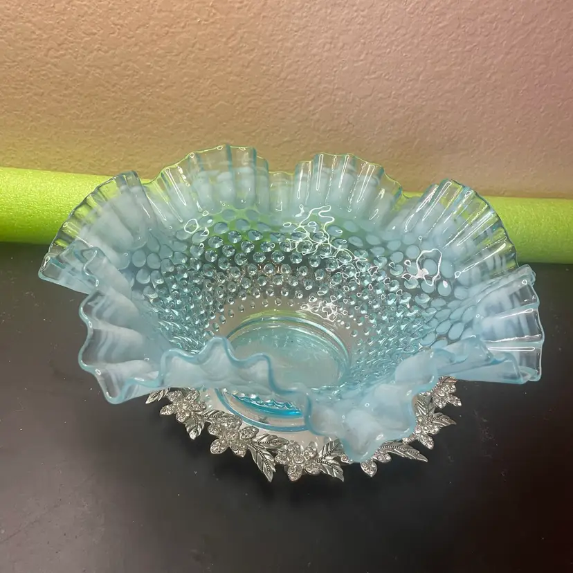 Gorgeous VTG Fenton Blue Opalescent Hobnail 10” Crimped/Ruffled Bowl