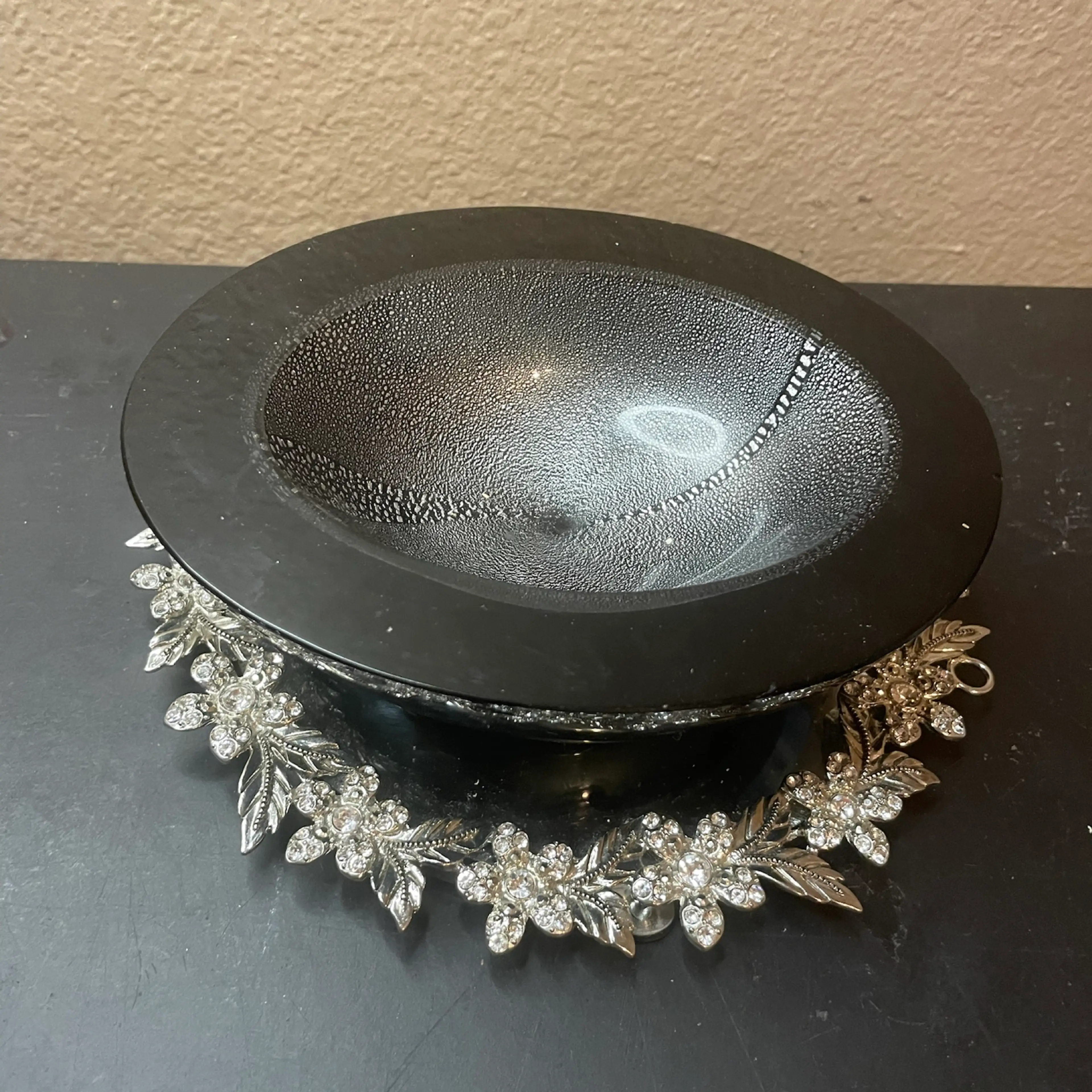 Image 1 of 7