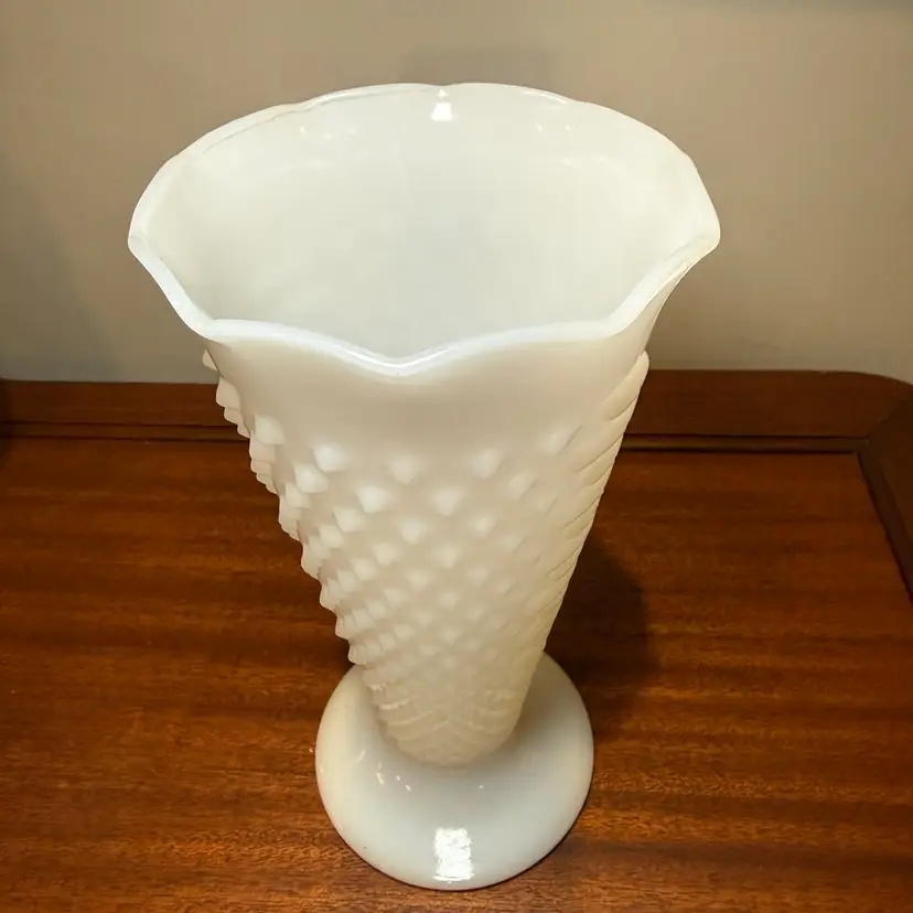 Anchor Hocking Milk Glass Trumpet Vase – Hobnail & Bars