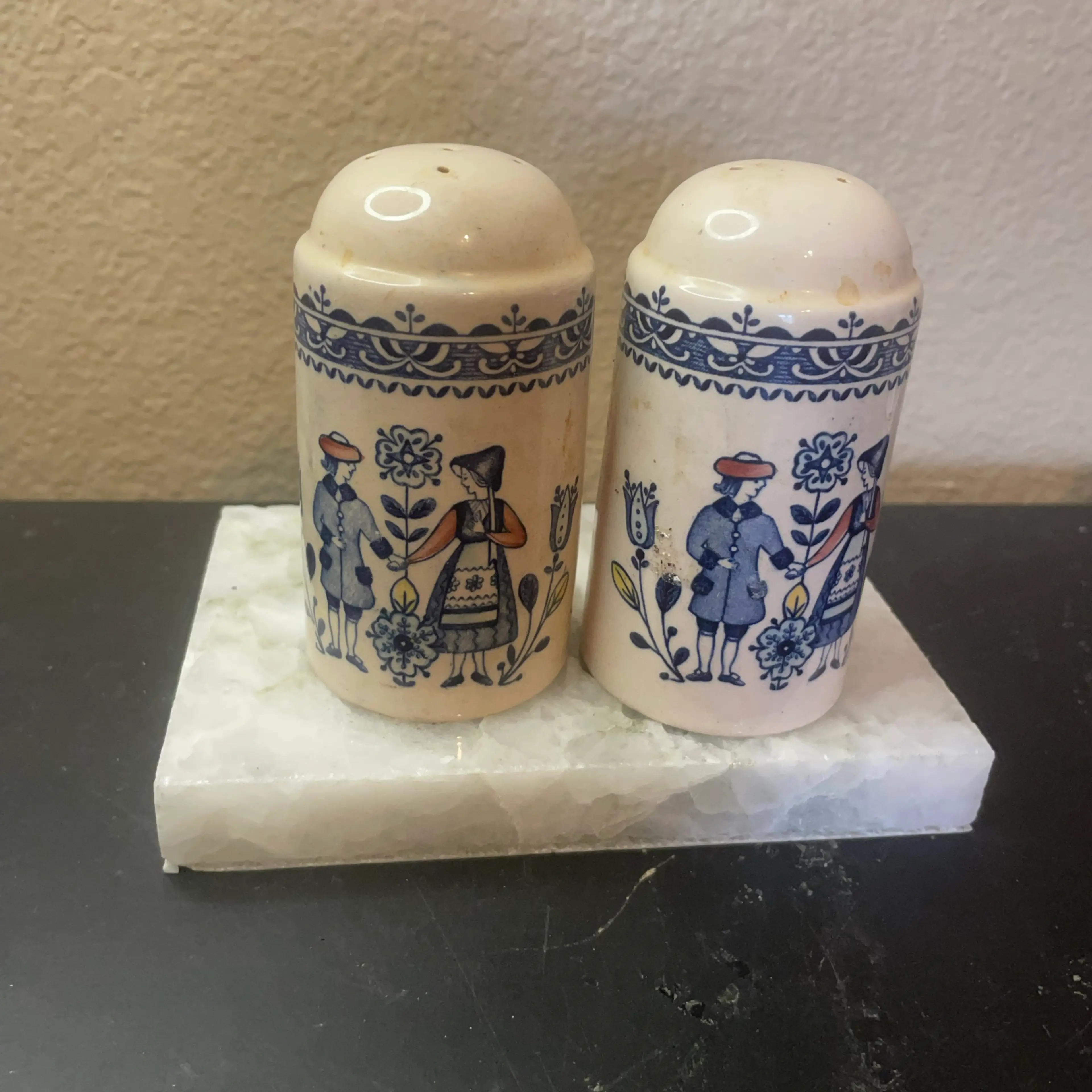 Image 3 of 6