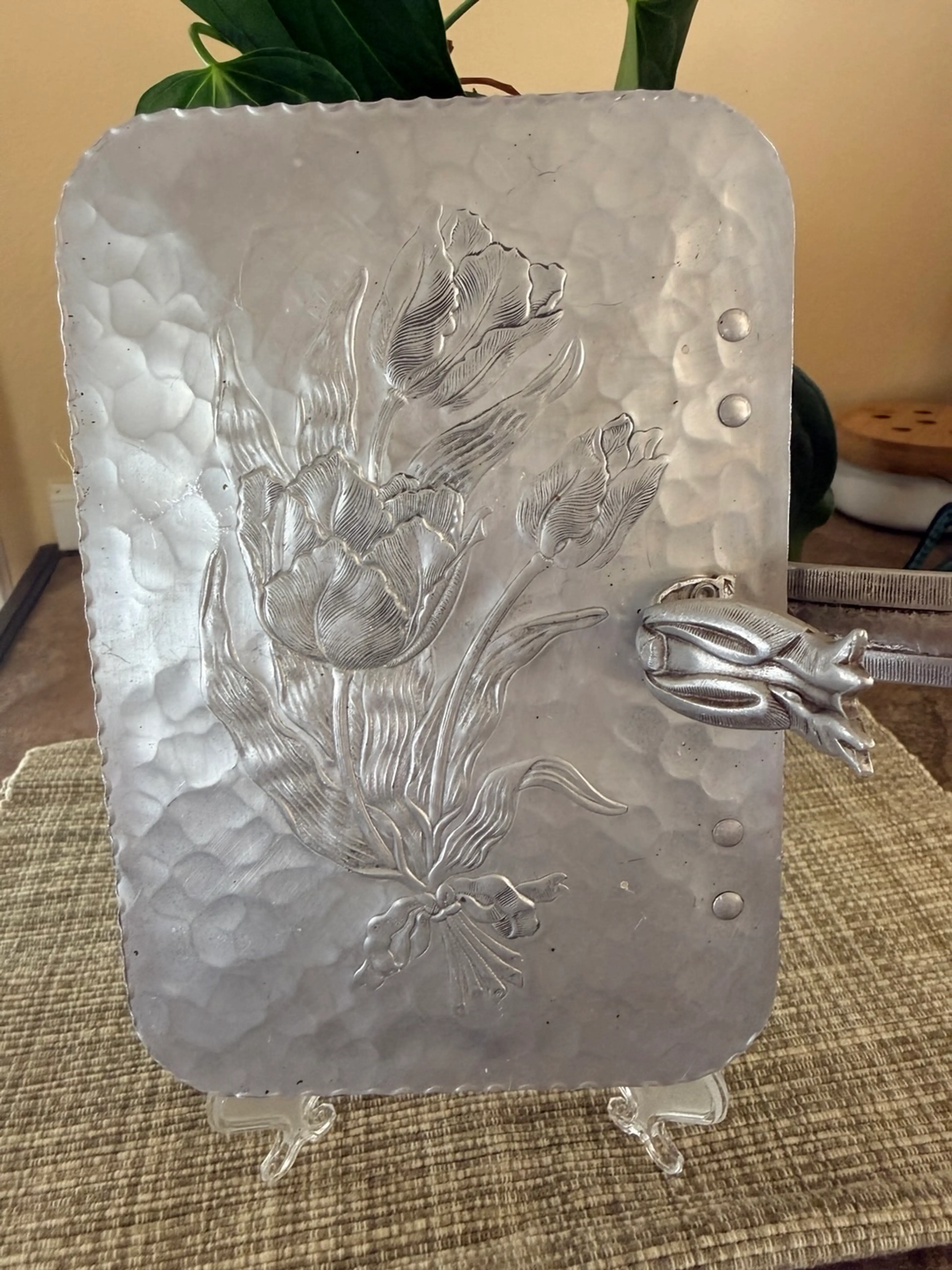 Image 2 of 6