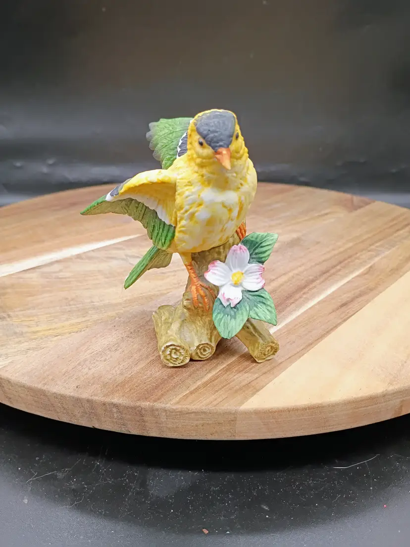 Lefton Japan Bisque Porcelain Yellow Oriole 01265 Bird Figurine. Hidden flea bite