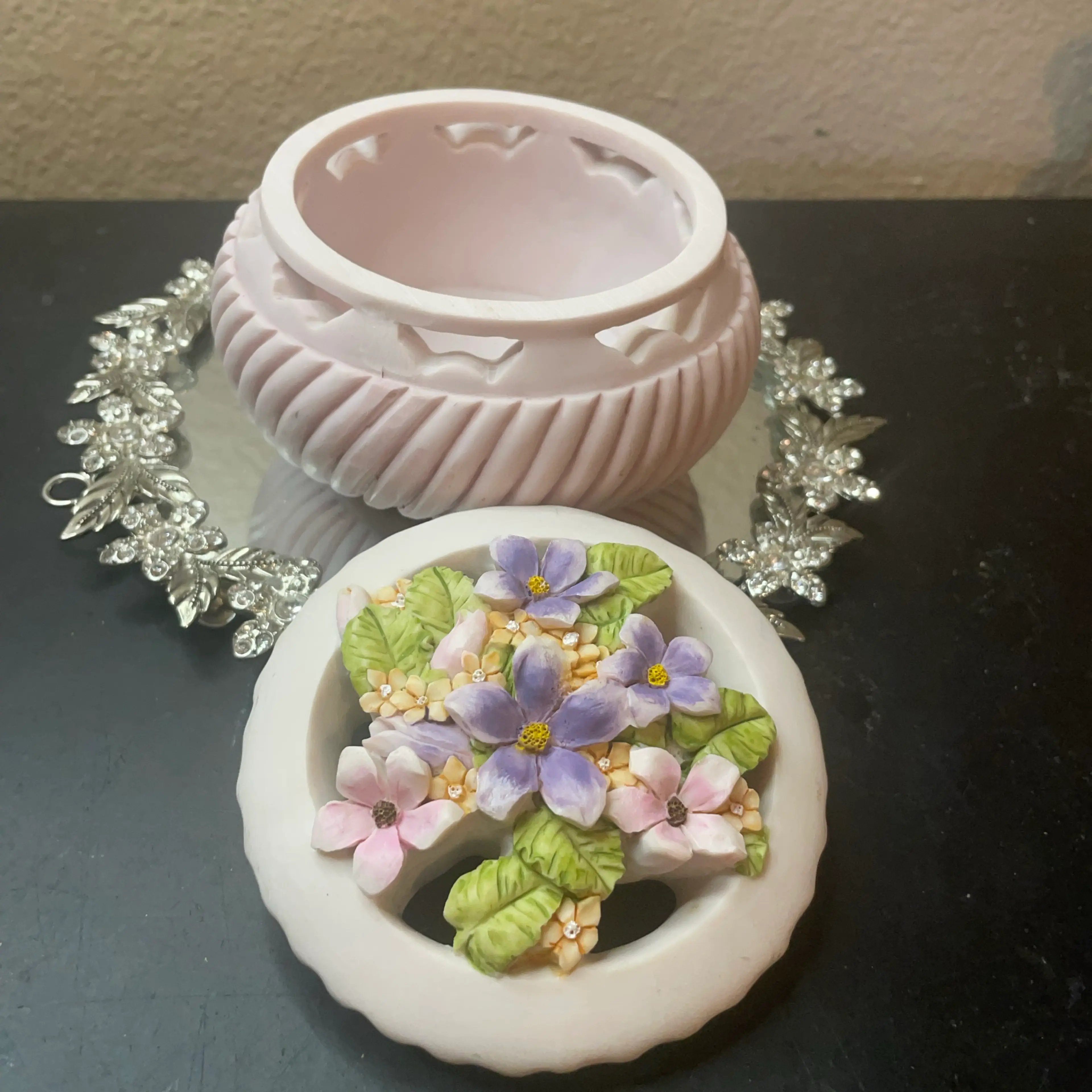 Image 4 of 8