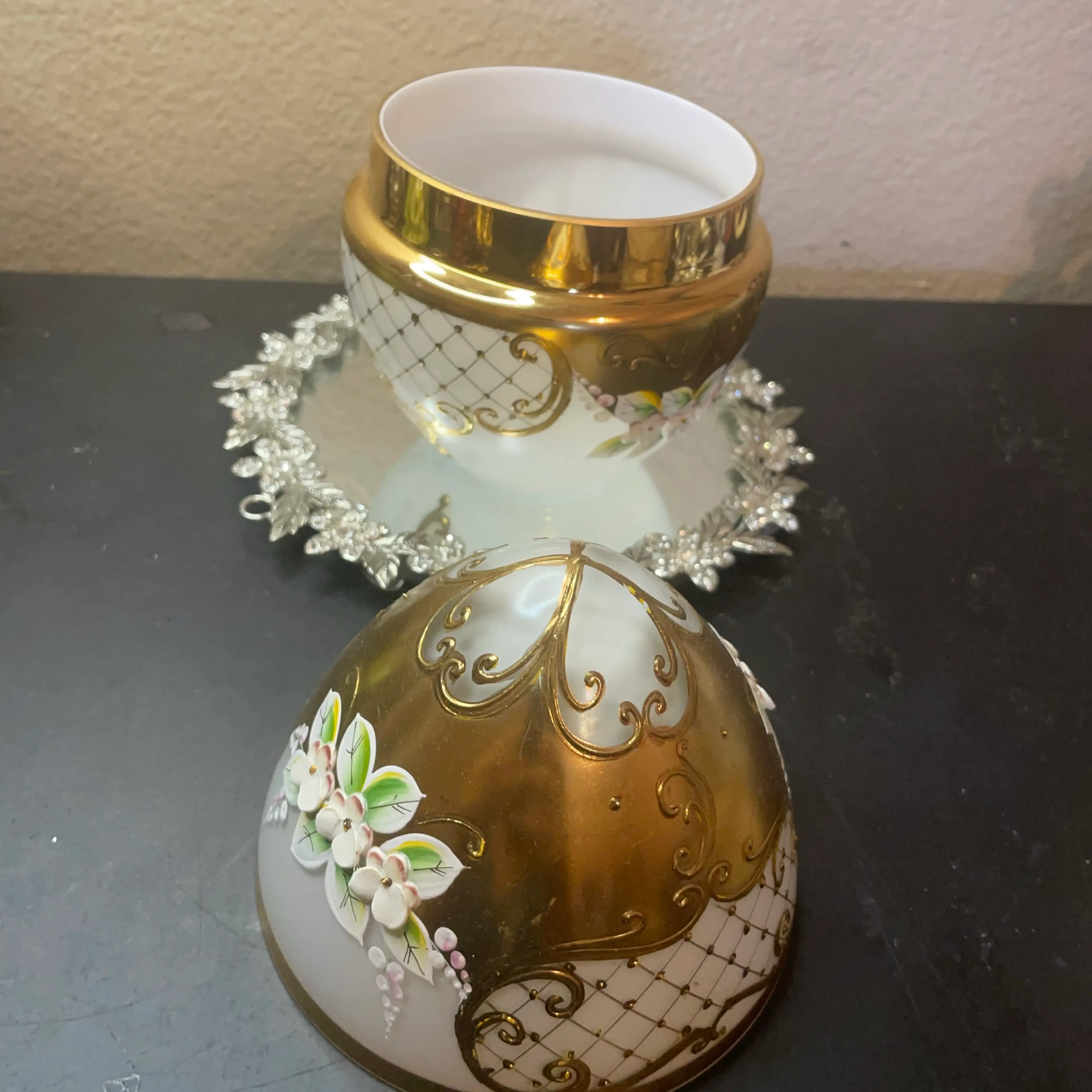 Image 3 of 7