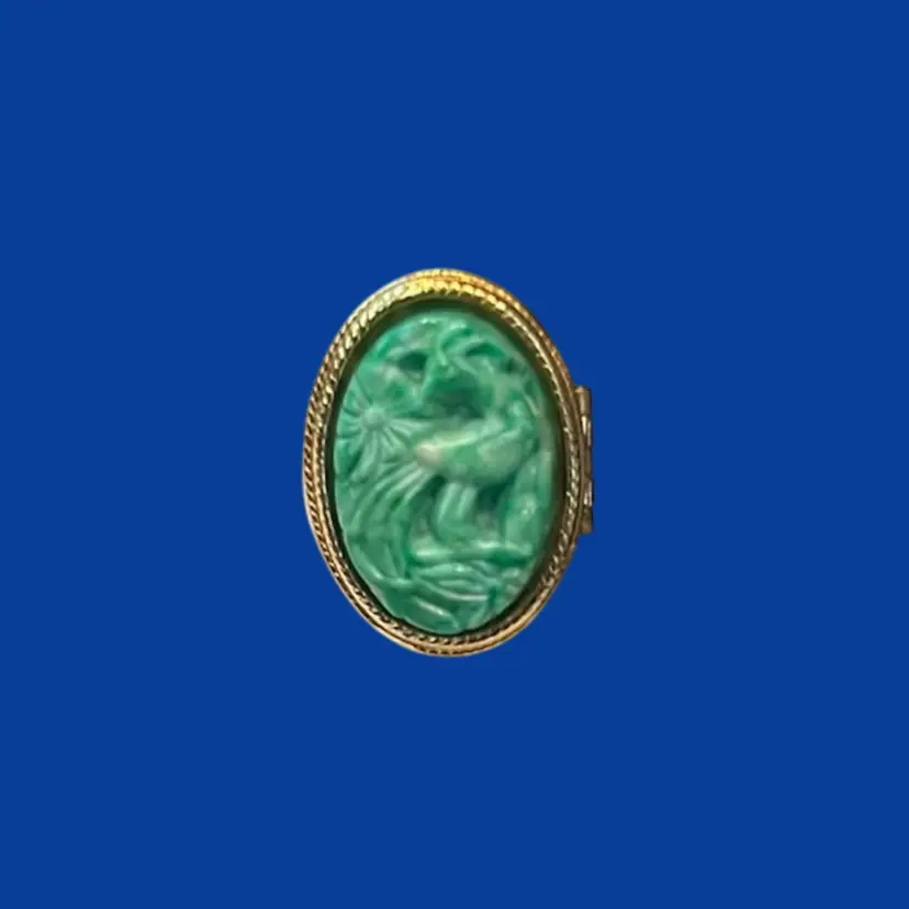 #243- Perfume Ring Costume Jewelry Green Bird Of Paradise “POISON RING”