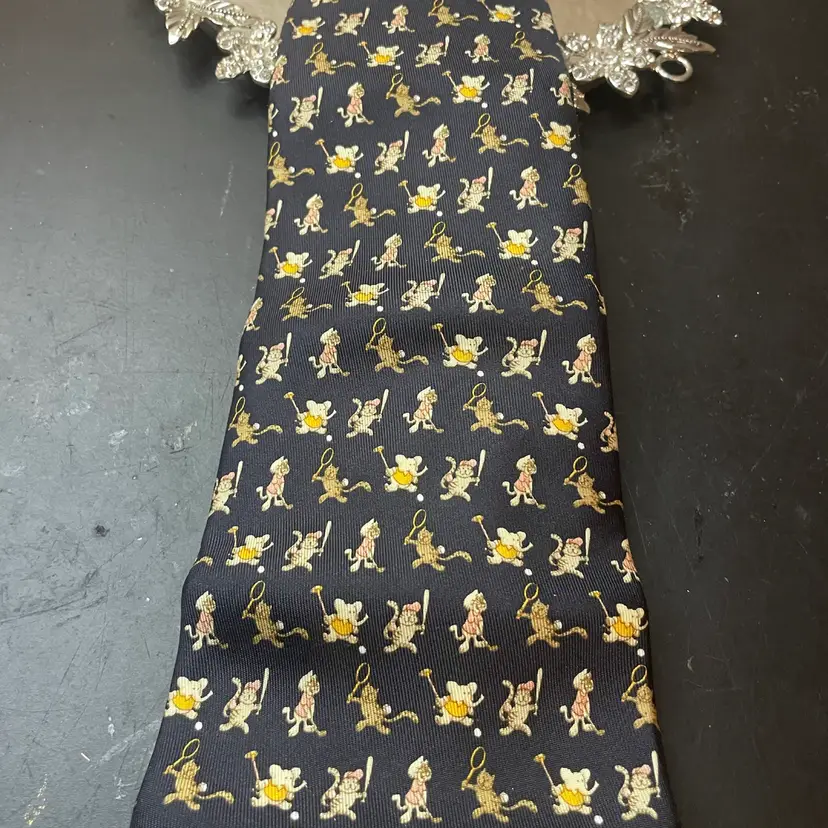 NEW Salvatore Ferragamo 100% Silk Made In Italy Men Tie