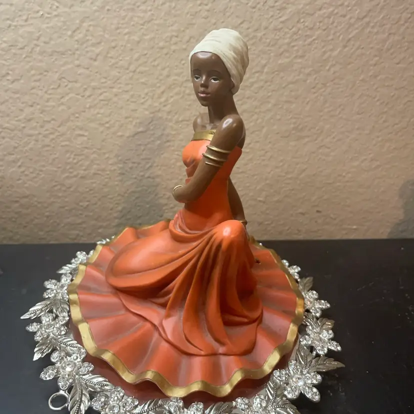 STUNNING Artist Signed Elaine Dungill 7" JAMAICAN DANCER Figurine