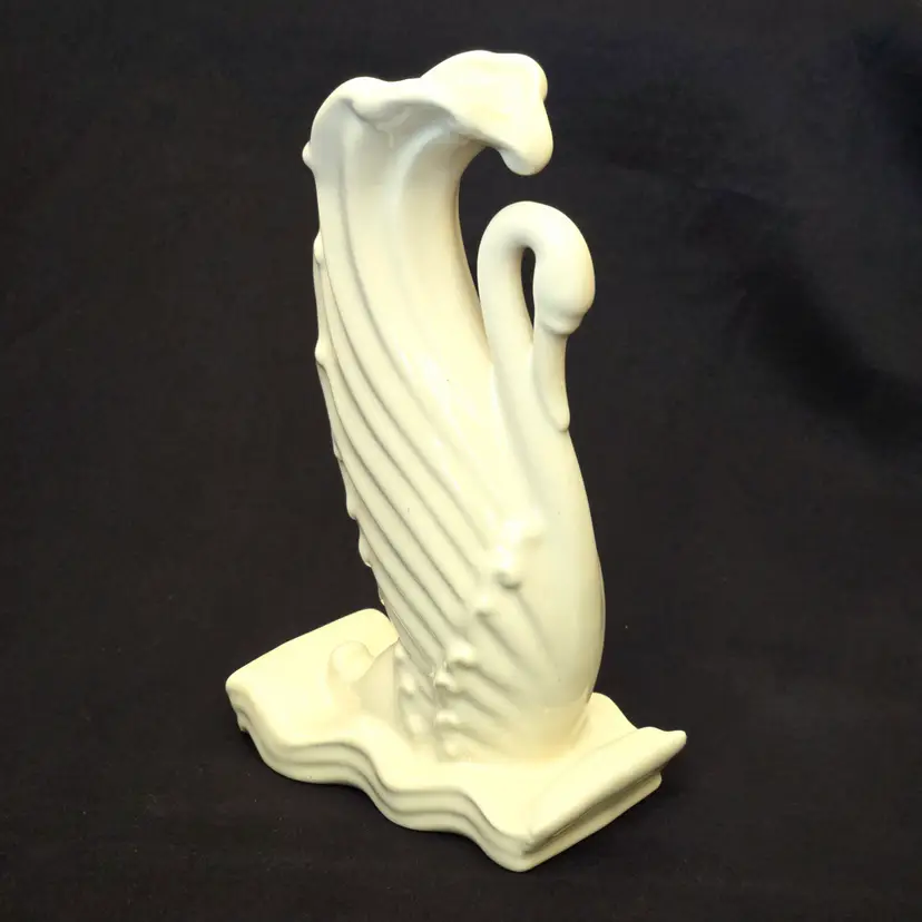 Art Deco Ceramic Swan Vase Haegar Off White #3276 Vintage with Condition Issues