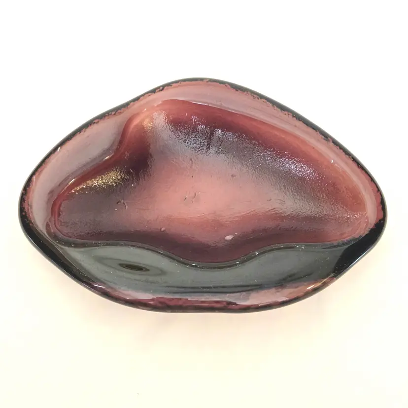 Art Glass Ashtray Dish Unbranded Free Form Amoeba Mid-Century Modern Purplish Vintage