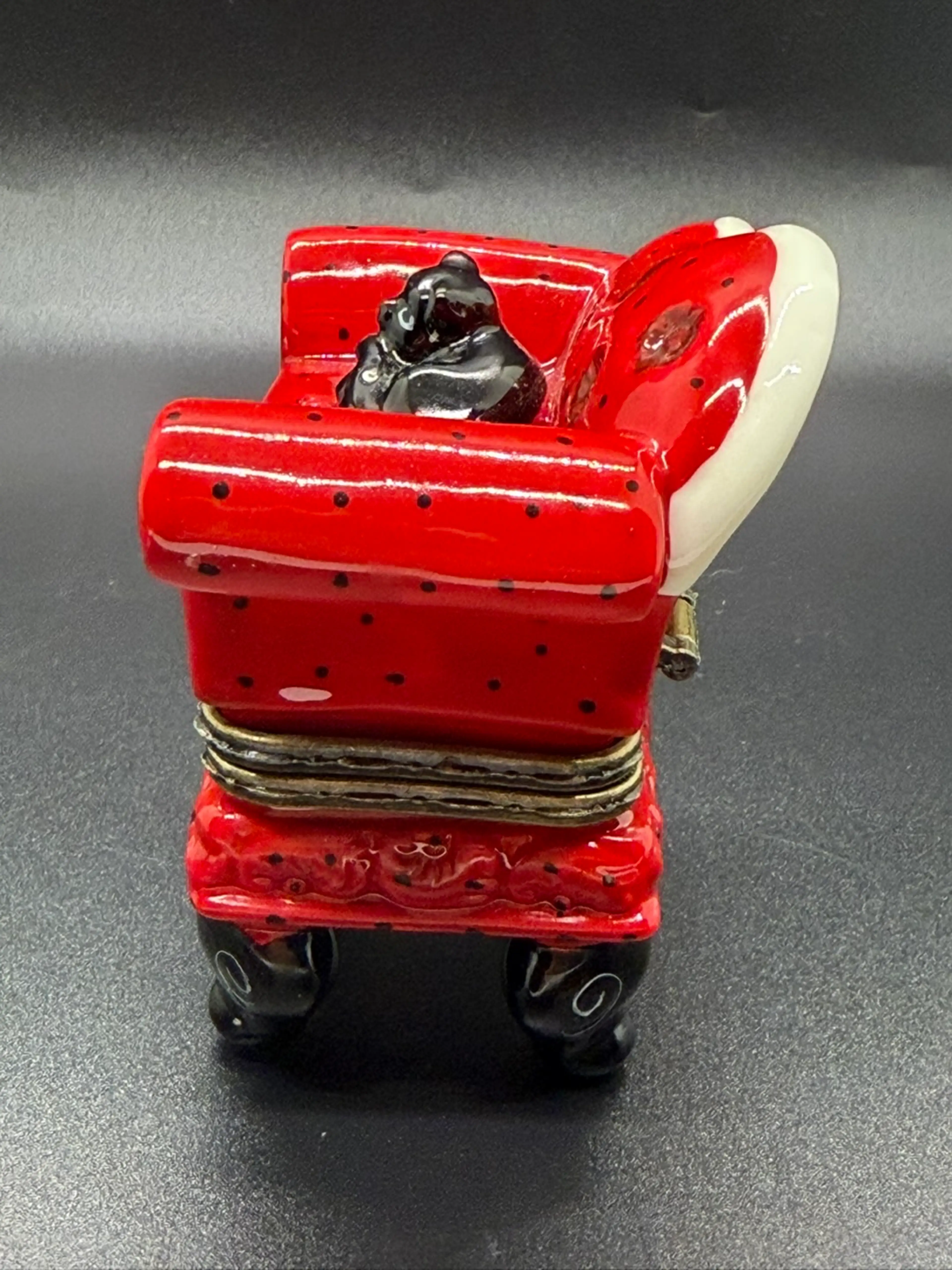 Image 4 of 8