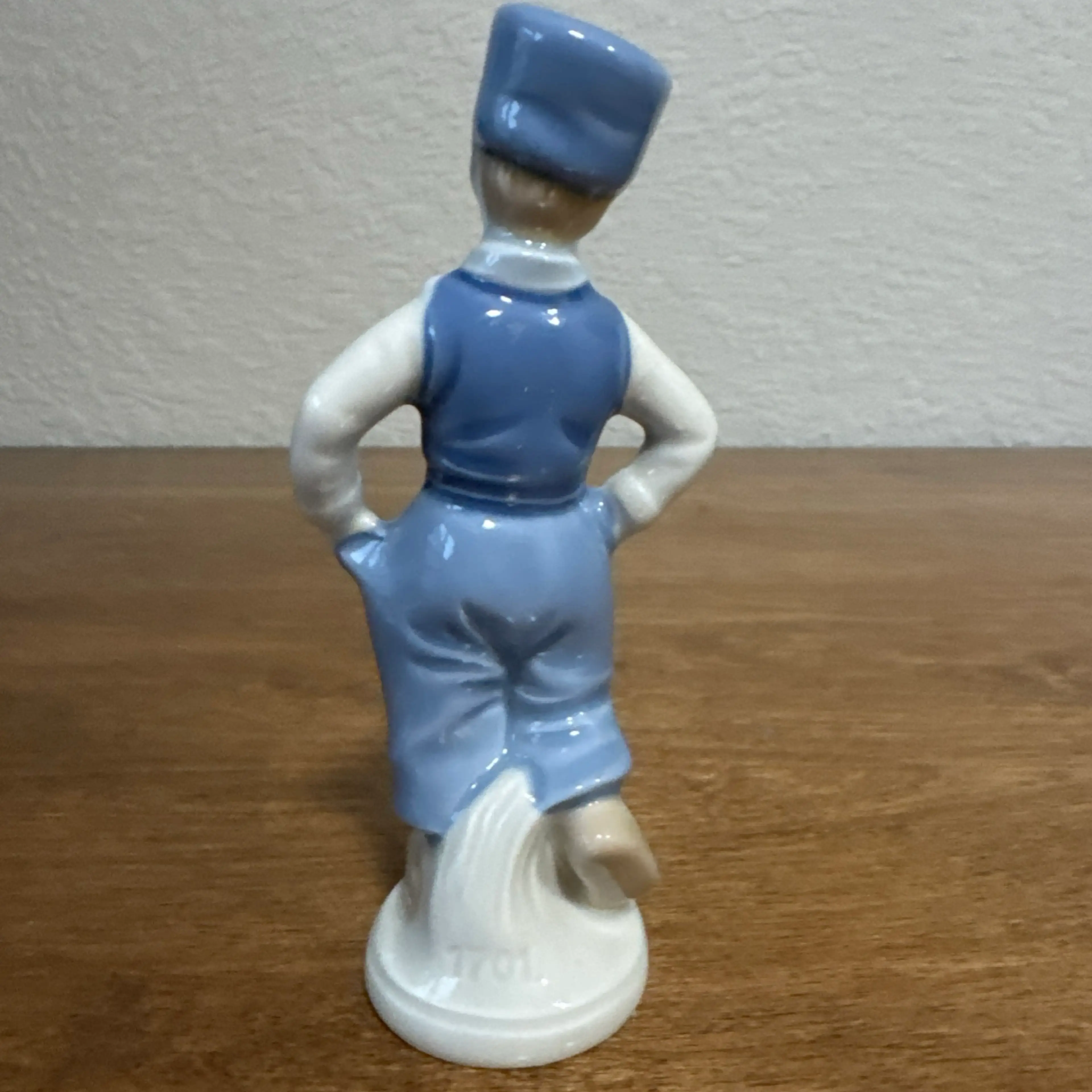 Image 4 of 11