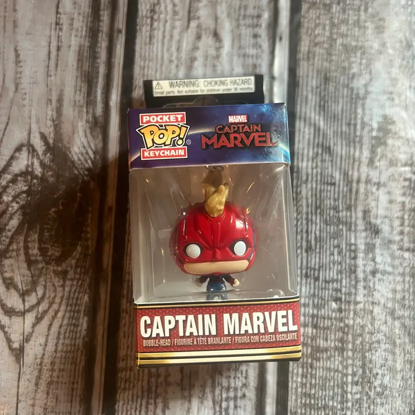 Captain Marvel W/ Mask - Marvel - Bobble - Head Funko Pocket Pop! Keychain