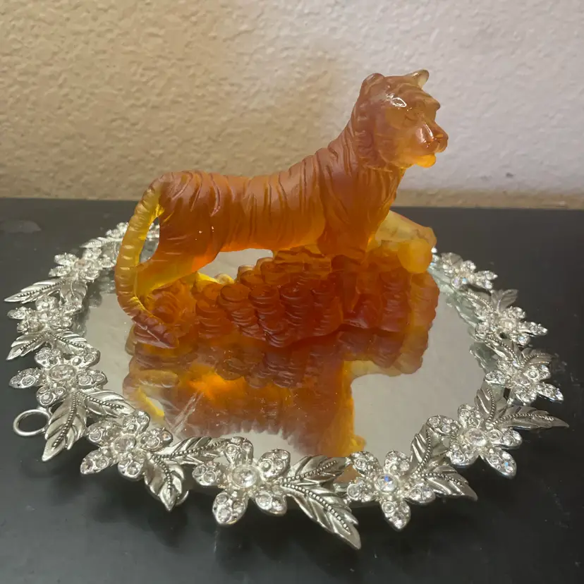Stunning Daum Crystal France 5” Limited Edition pâte de verre Tiger Horoscope Figurine