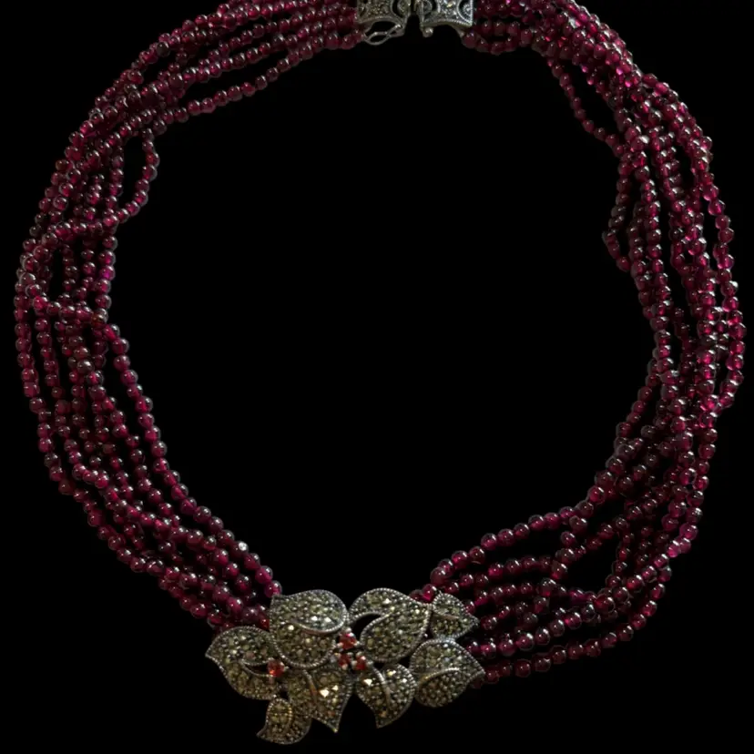 Stunning Judith Jack 16” Garnet And Marcasite Sterling Silver Choker Necklace.