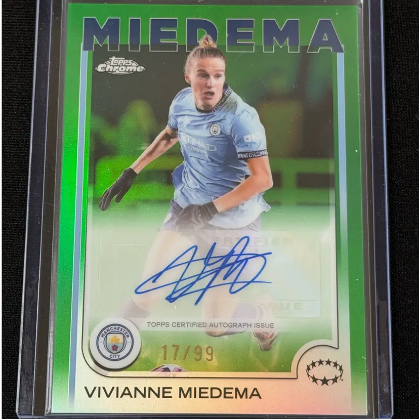 Vivianne Miedema Green /99 Auto | 2024-25 Topps Chrome UEFA Women’s Champions League