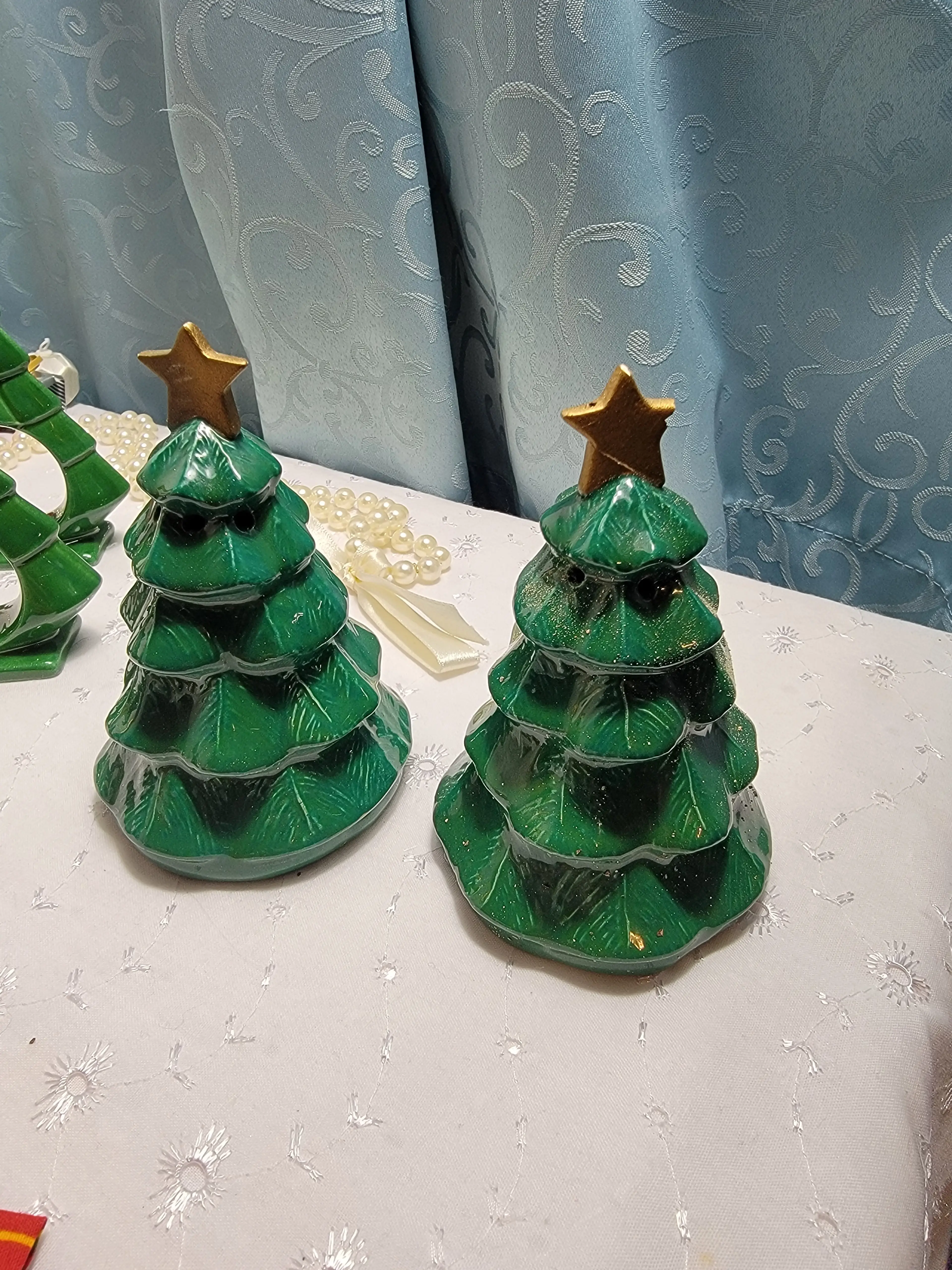 Image 2 of 4