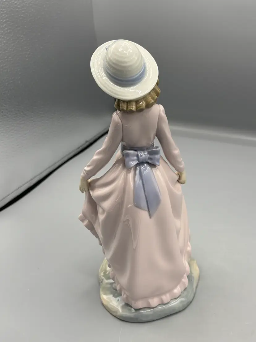 Vintage Lladro flowers in the basket