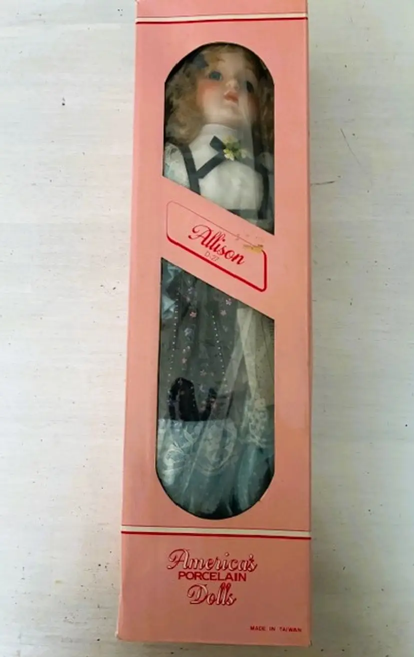 Heritage Mint Ltd. Porcelain Collector Doll NIB with Certificate of Authenticity
