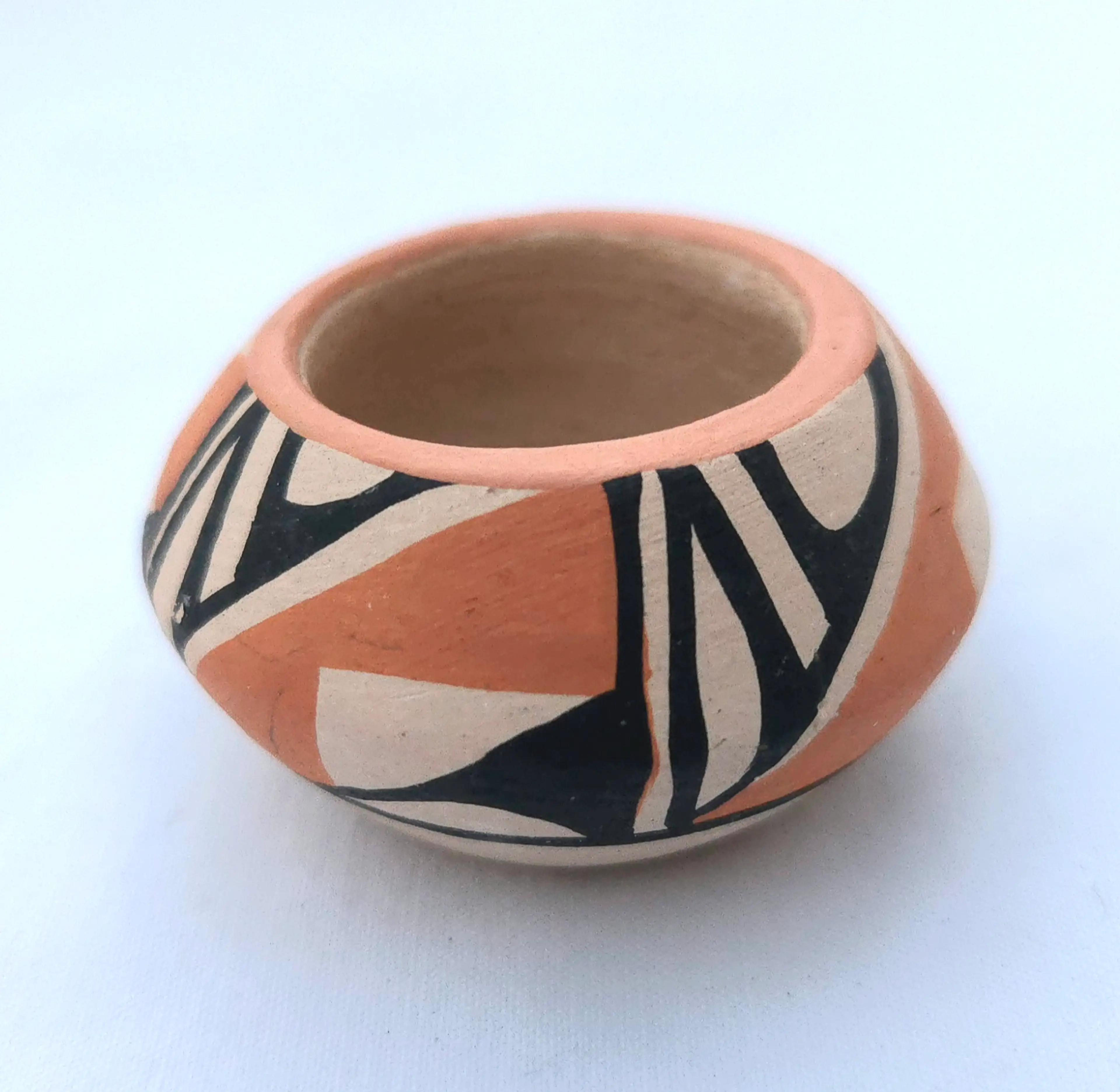 Image 4 of 16