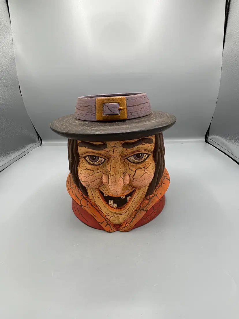 Vintage style crackle Halloween witch face