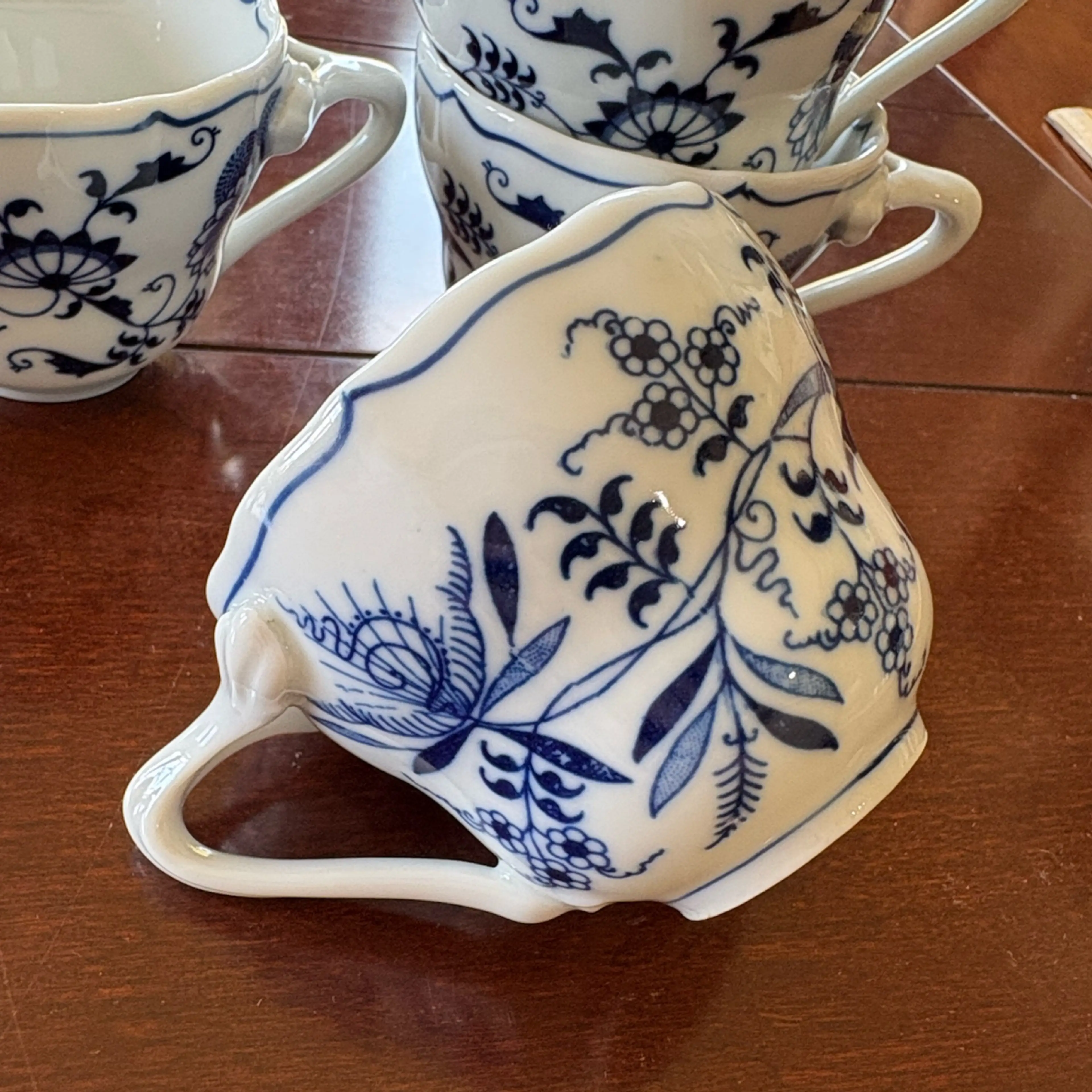 Image 2 of 7