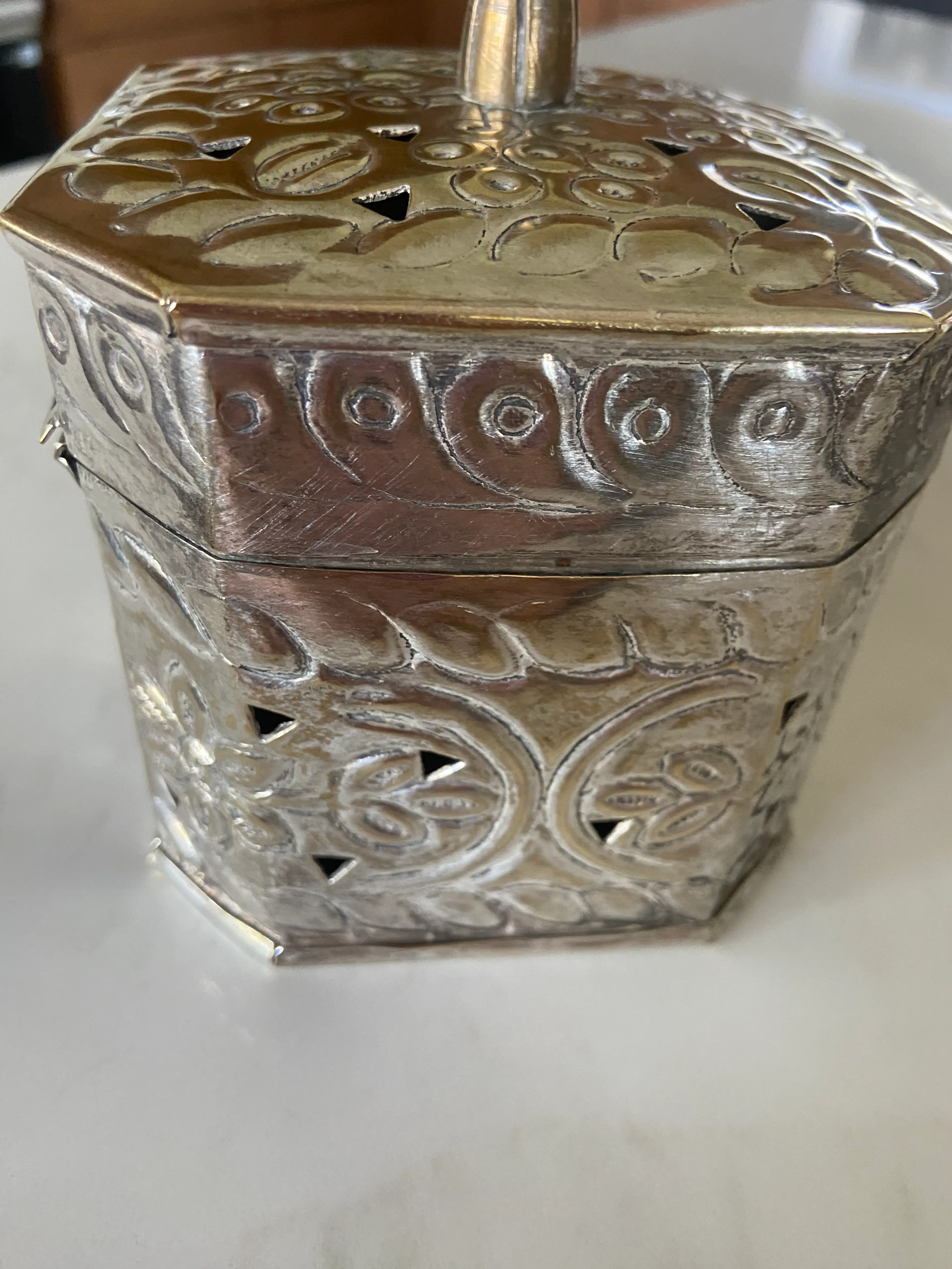 Image 4 of 8