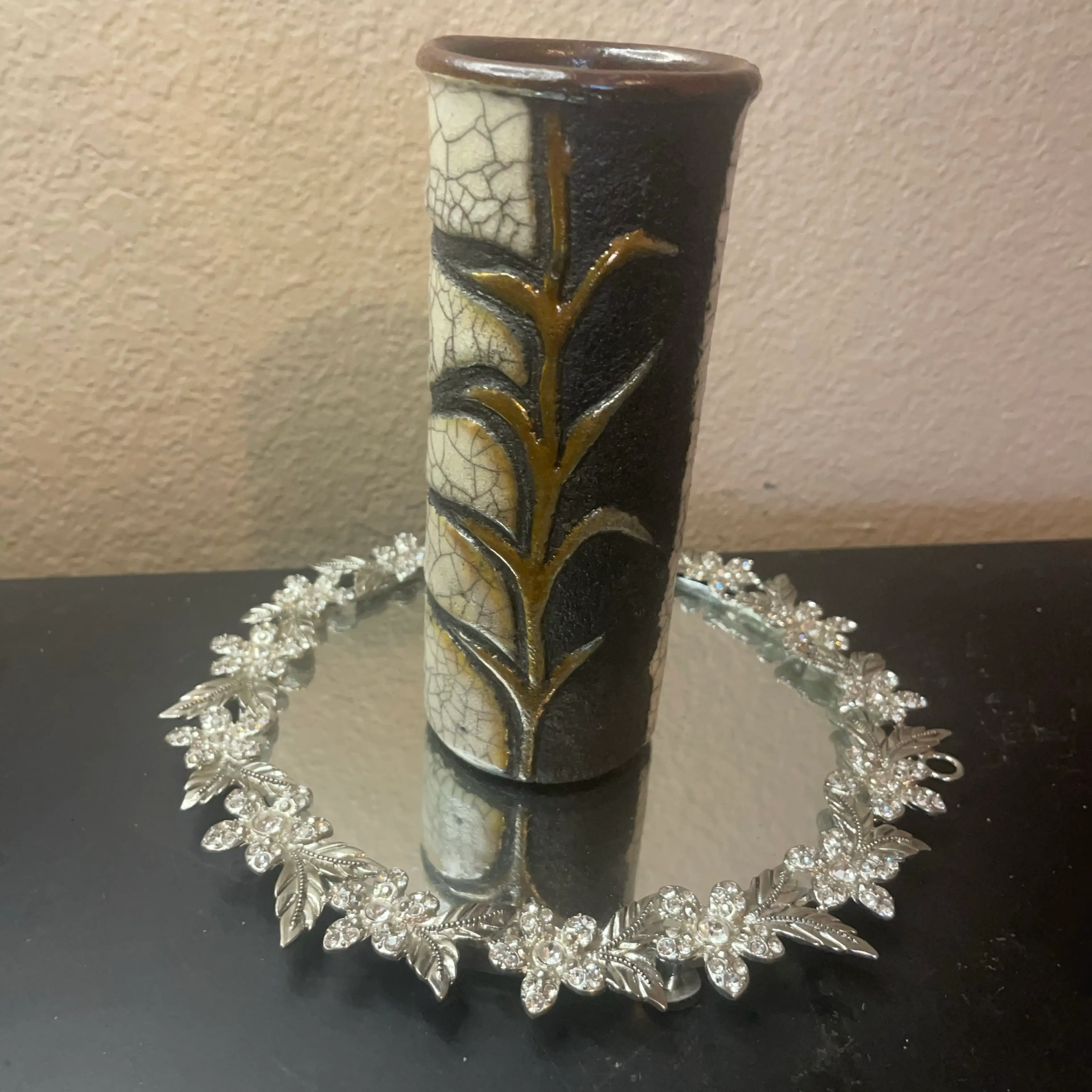 Image 1 of 6