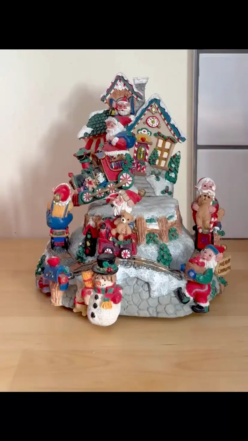 Vintage Santas Workshop Resin Music Box Plays Jingle Bells Christmas Holiday