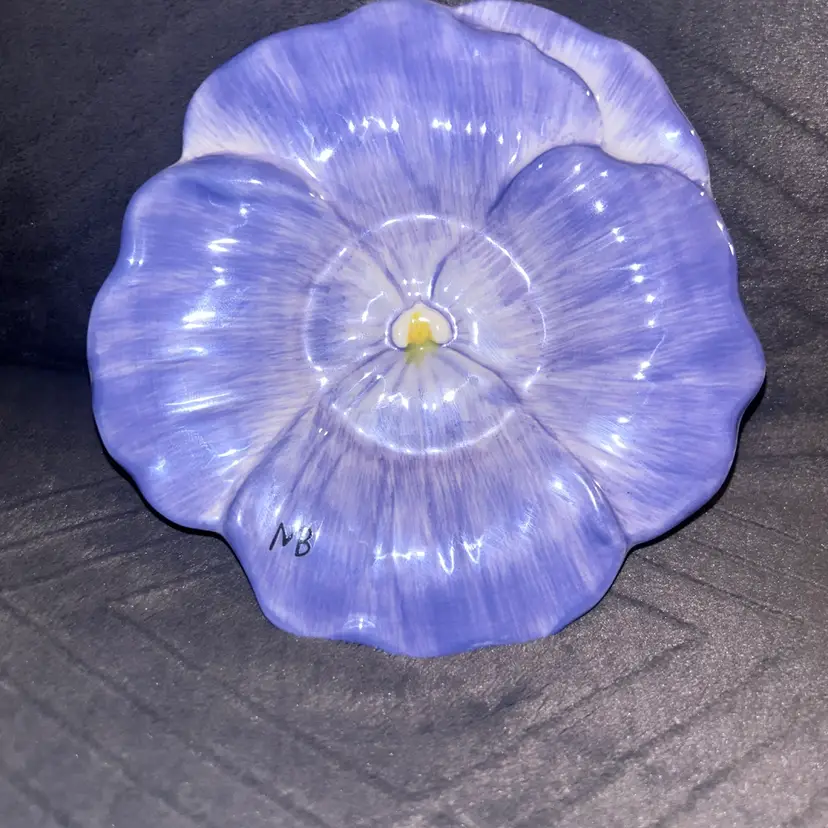 Hallmark Marjolein Bastin Purple Pansy Flower Ceramic Candle Plate/Ring Dish