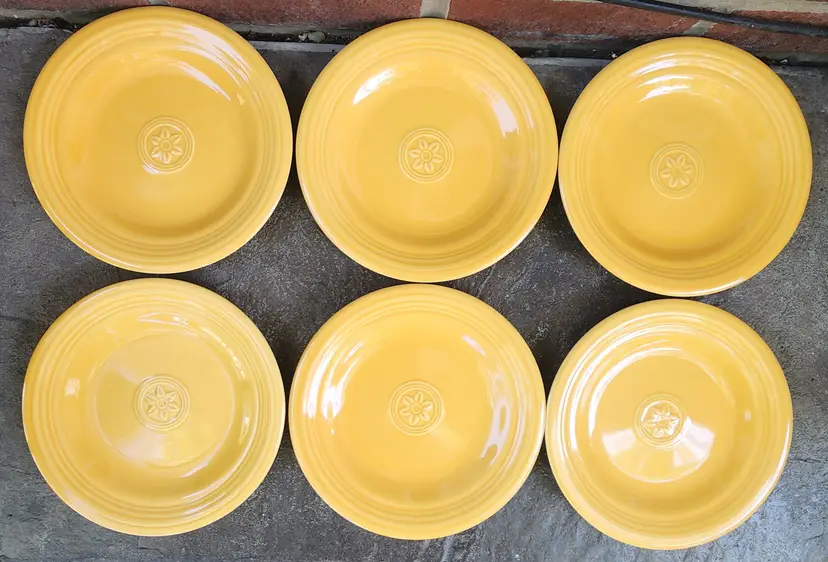 6 Vintage Oneida Petals Marigold Yellow Flower Salad/Dessert Plates-8" p